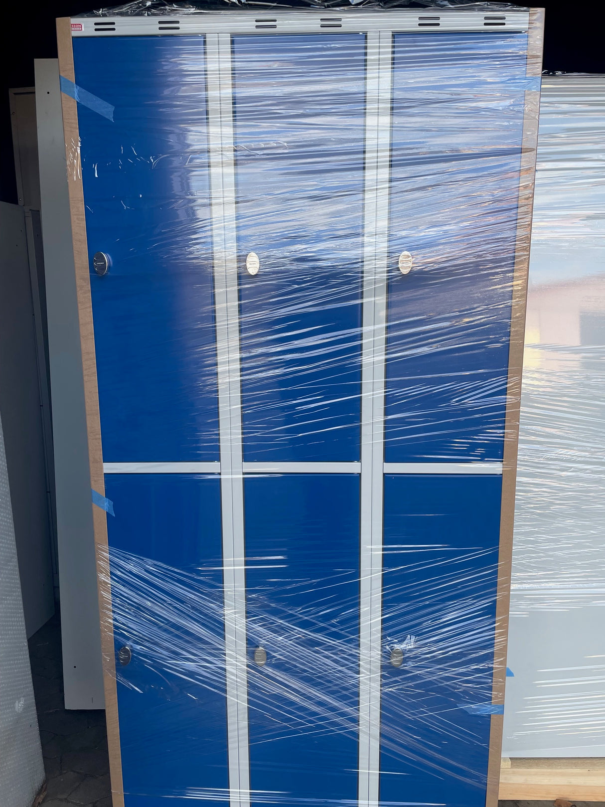 Garderobeskabe - SOM NYE! (Ref084)